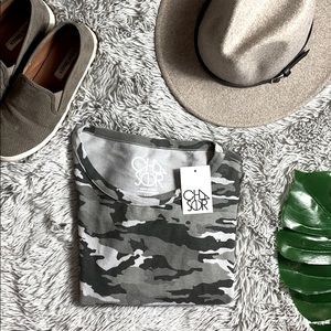 NWT chaser camo long sleeve dolman sleeve top XS